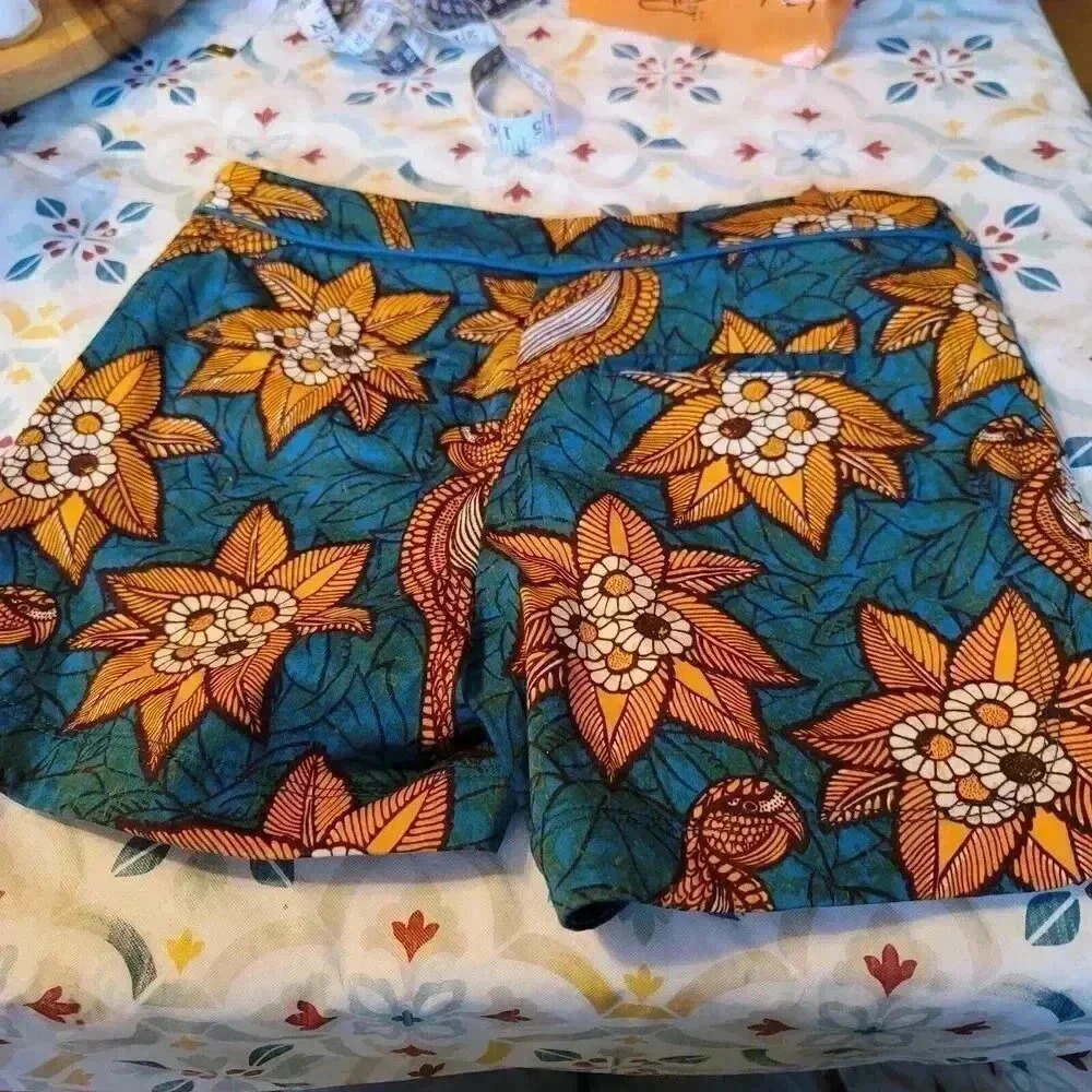 Anthropologie Elevenses Birds of Paradise Floral Print Shorts Size 2 - Picture 4 of 14